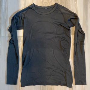Lulu lemon black Swiftly Tech Long Sleeve size 6
